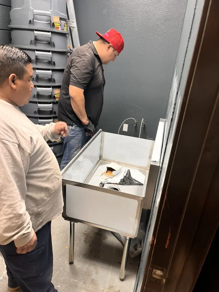 Commercial plumbing and sink installation in West Rancho Dominguez
